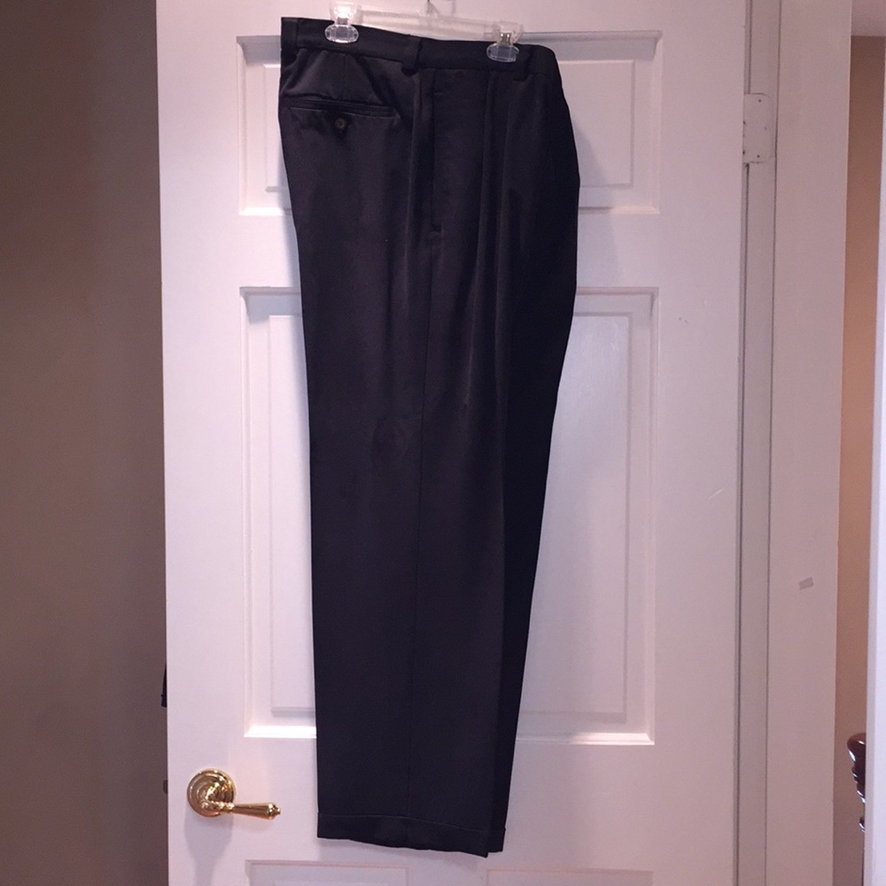 Men’s navy pants. Tommy Bahama.